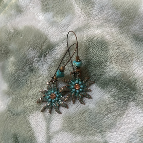 Earring bundle. A set of two bronze colored dangle earrings with teal coloring - Picture 6 of 9
